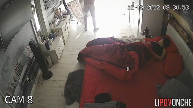 Female escort cums fast in missionary position (and thanks to his big cock)