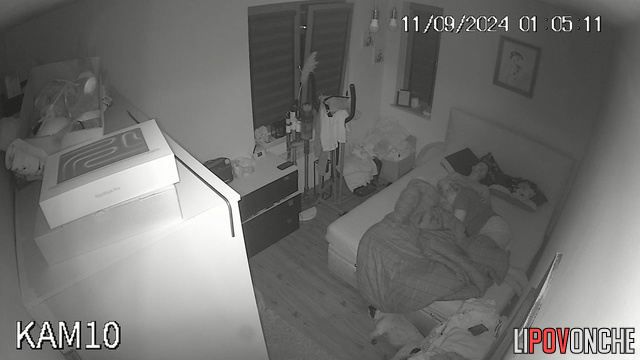 Woman gives bj so professionally that the guy couldn't resist & fucked her