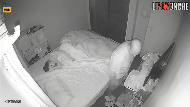 Experienced guy fucked his younger gf & left her in ruins