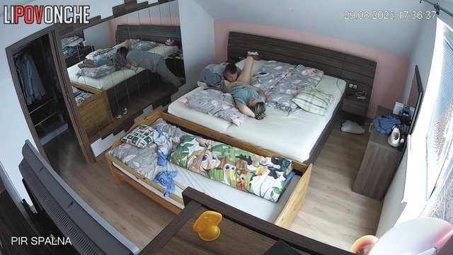 Blonde sat on face her husband to get a real pleasure