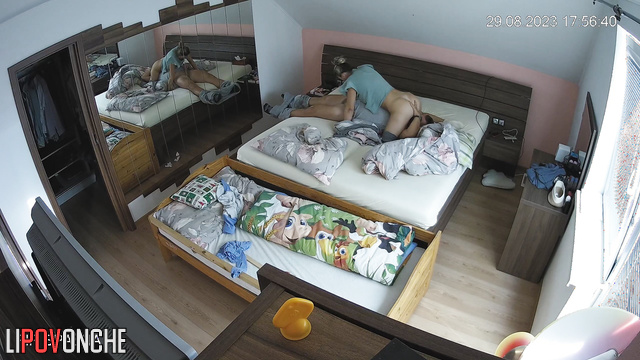 Blonde sat on face her husband to get a real pleasure