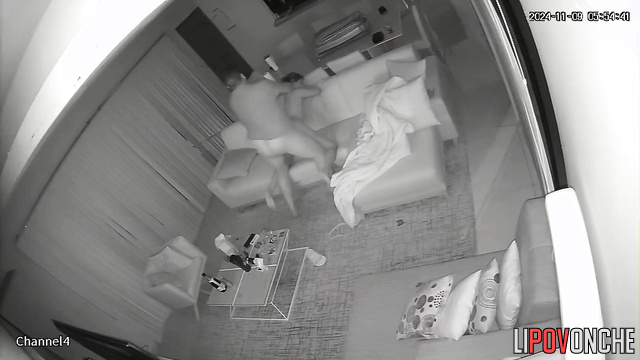 Drunk fuck after bottle of Champagne (two strangers)