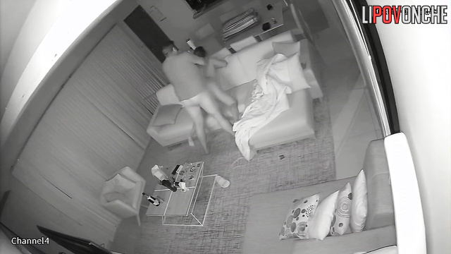 Drunk fuck after bottle of Champagne (two strangers)