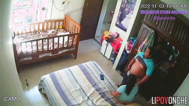 Mexican couple having fun in doggystyle / watch it