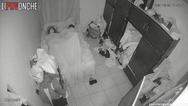 Couple in love had no idea anyone decided to observe them
