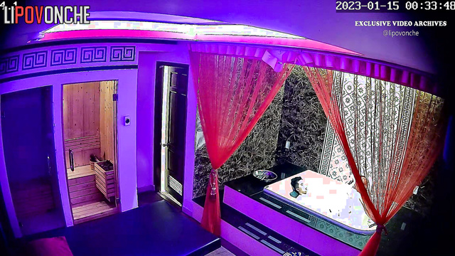 Asian salon of luxury rest for rich men reveals its' secrets