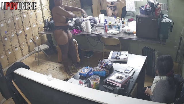 In this video there are too much girls with amazing bodies in lingerie
