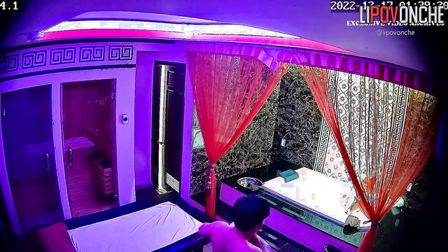 Skilfull lady knows how to relax my tired body with erotic massage